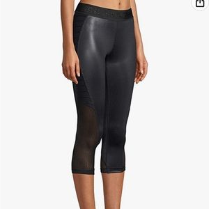 ZUMBA Print Capri Fitness Workout Leggings for Women with Breathable Mesh Panels